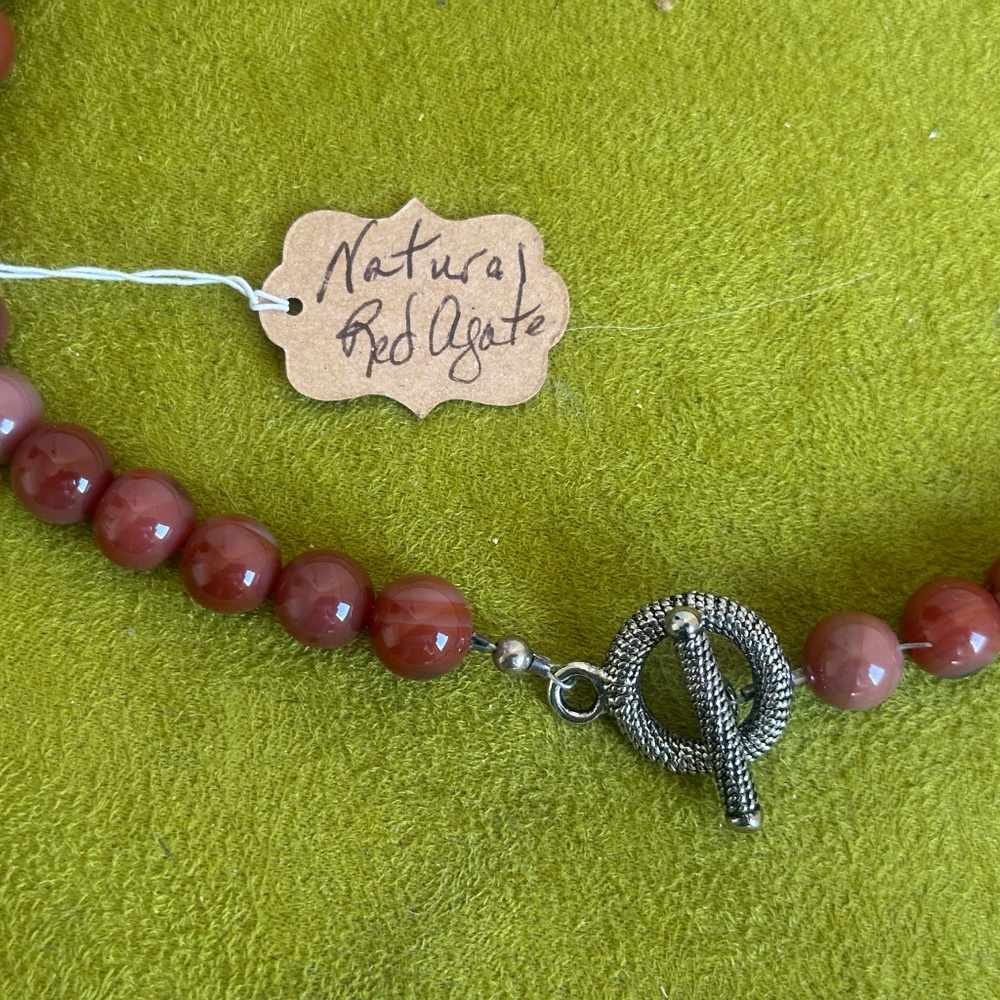 HEART Statement Pendant Necklace in 19KP, Marbled Red, Large Beads - Picture 6 of 10